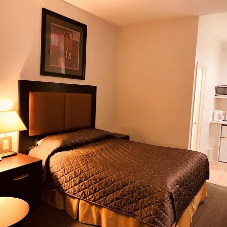 Red Carpet Inn & Suites Calgary Extérieur photo